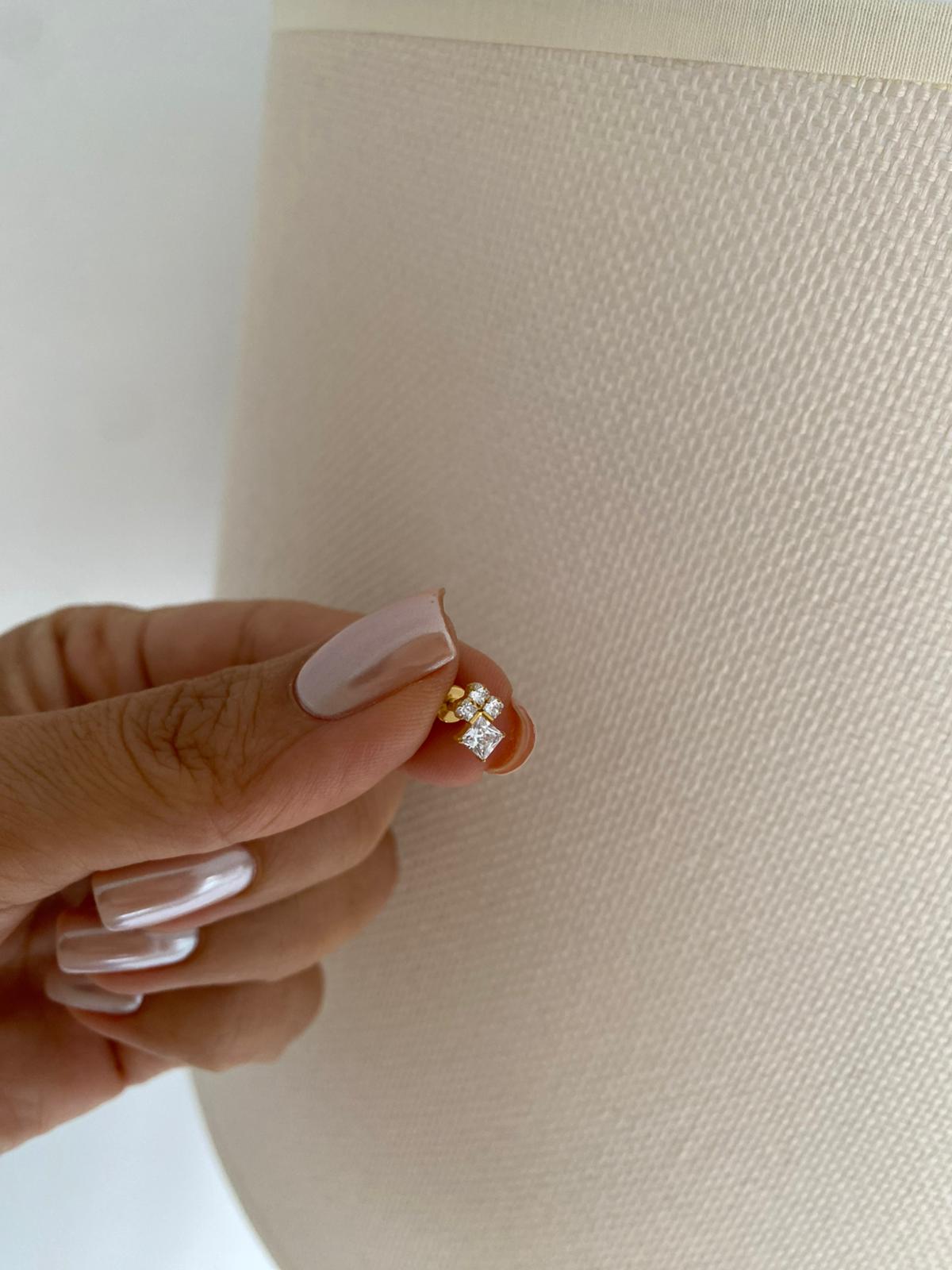 Andrea Tragus titanium Küpe