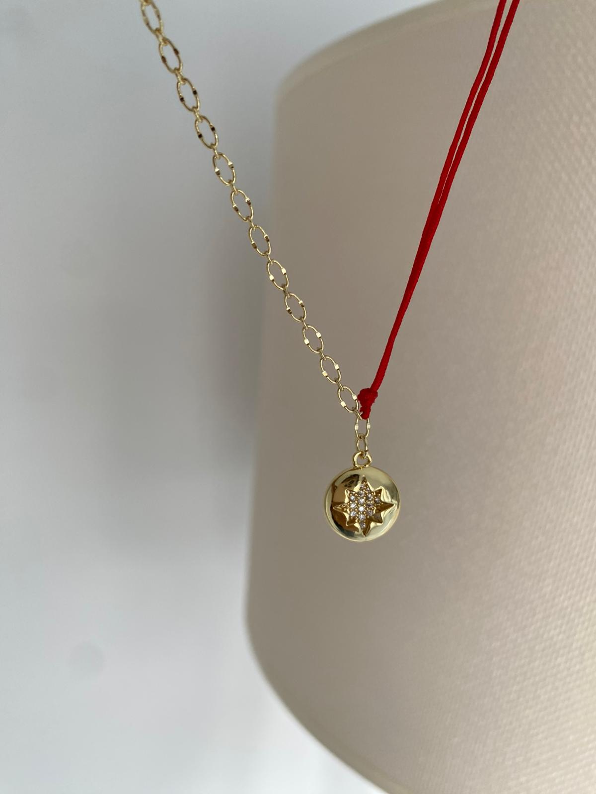 Red poles Choker