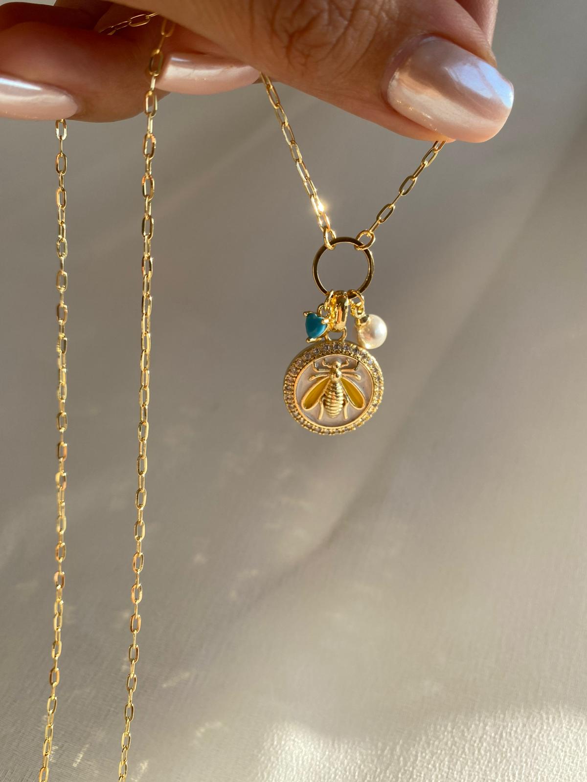 Bee charm Uzun kolye
