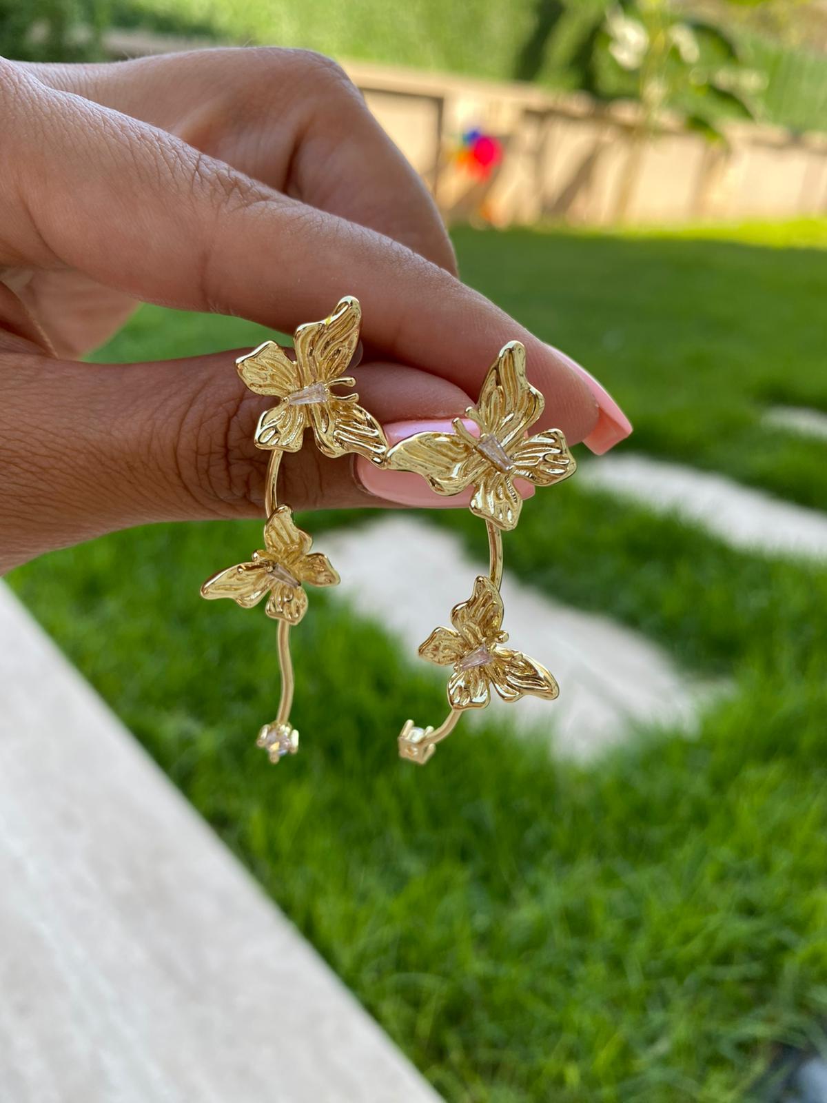 Two btrfly küpe