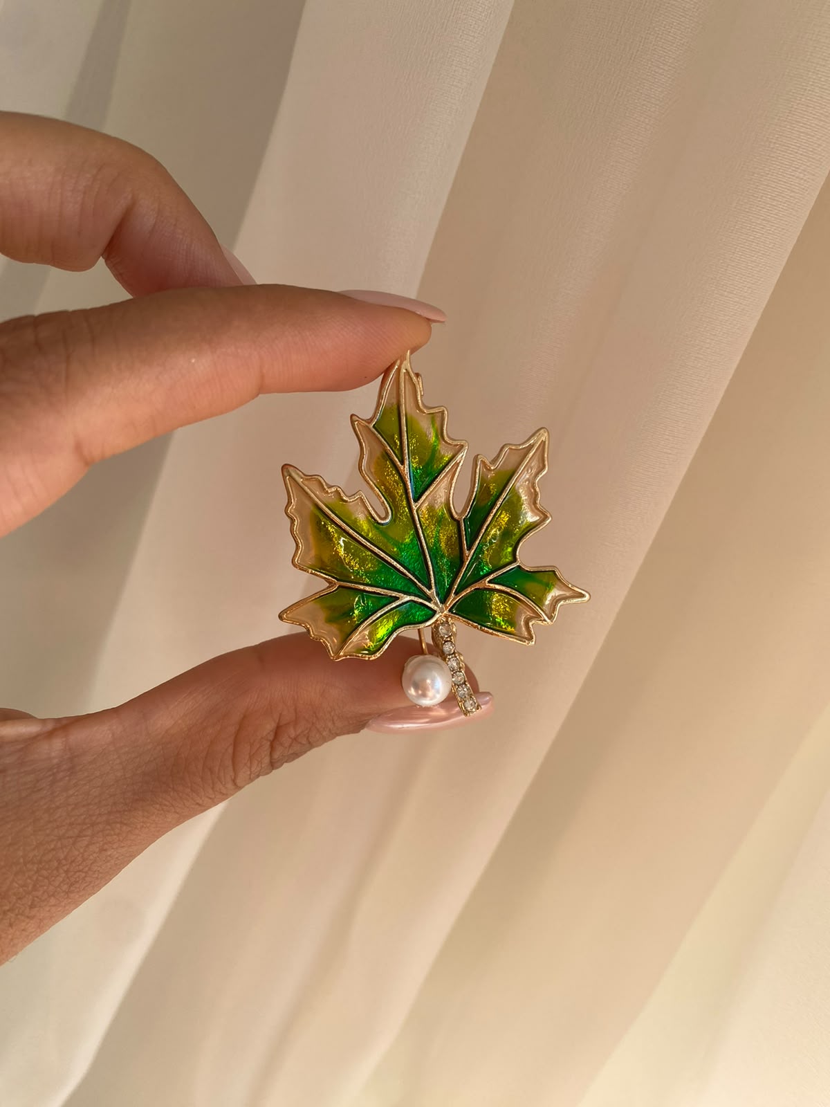 leaf pearl broş