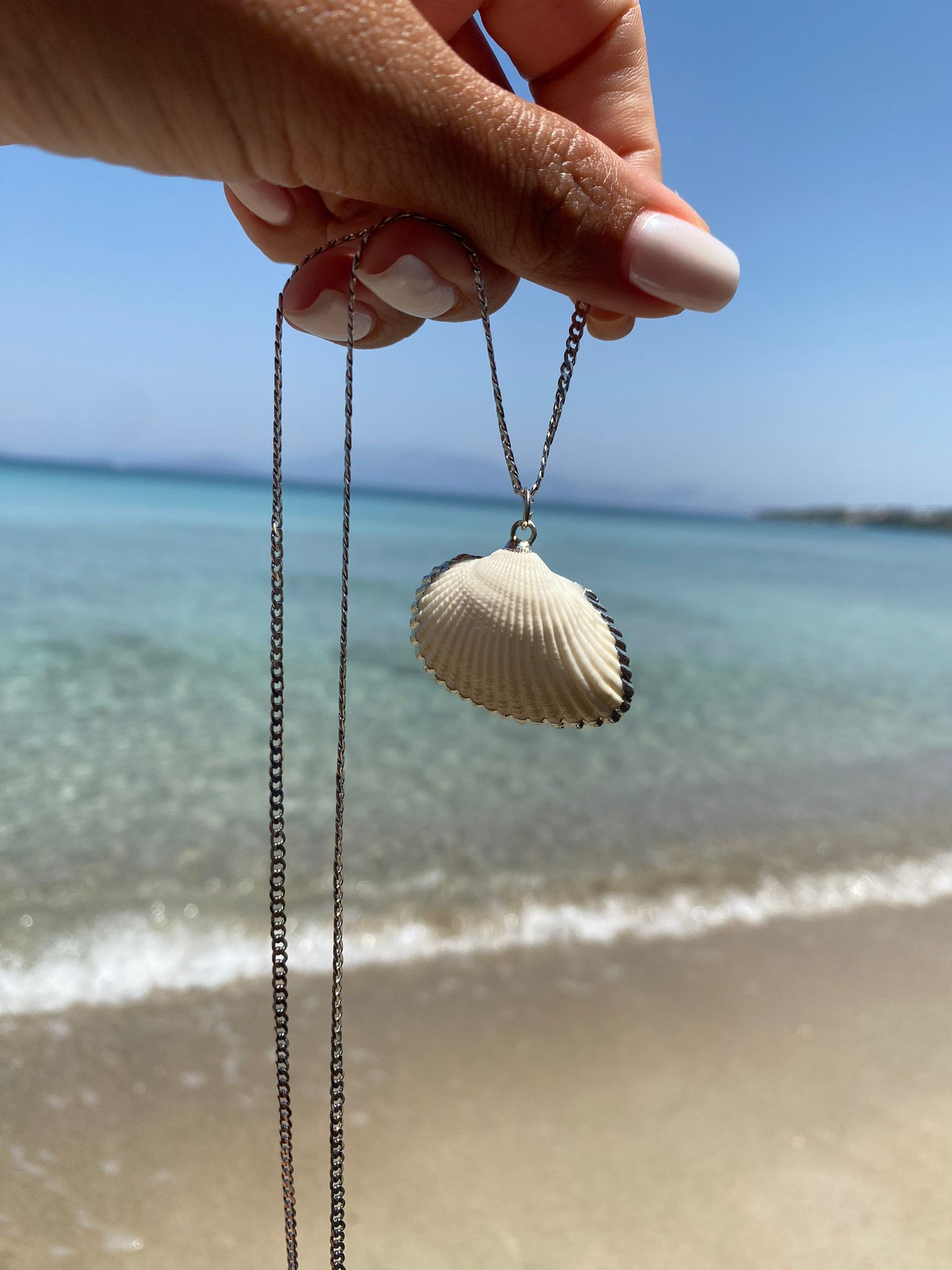 White Shell Uzun Kolye