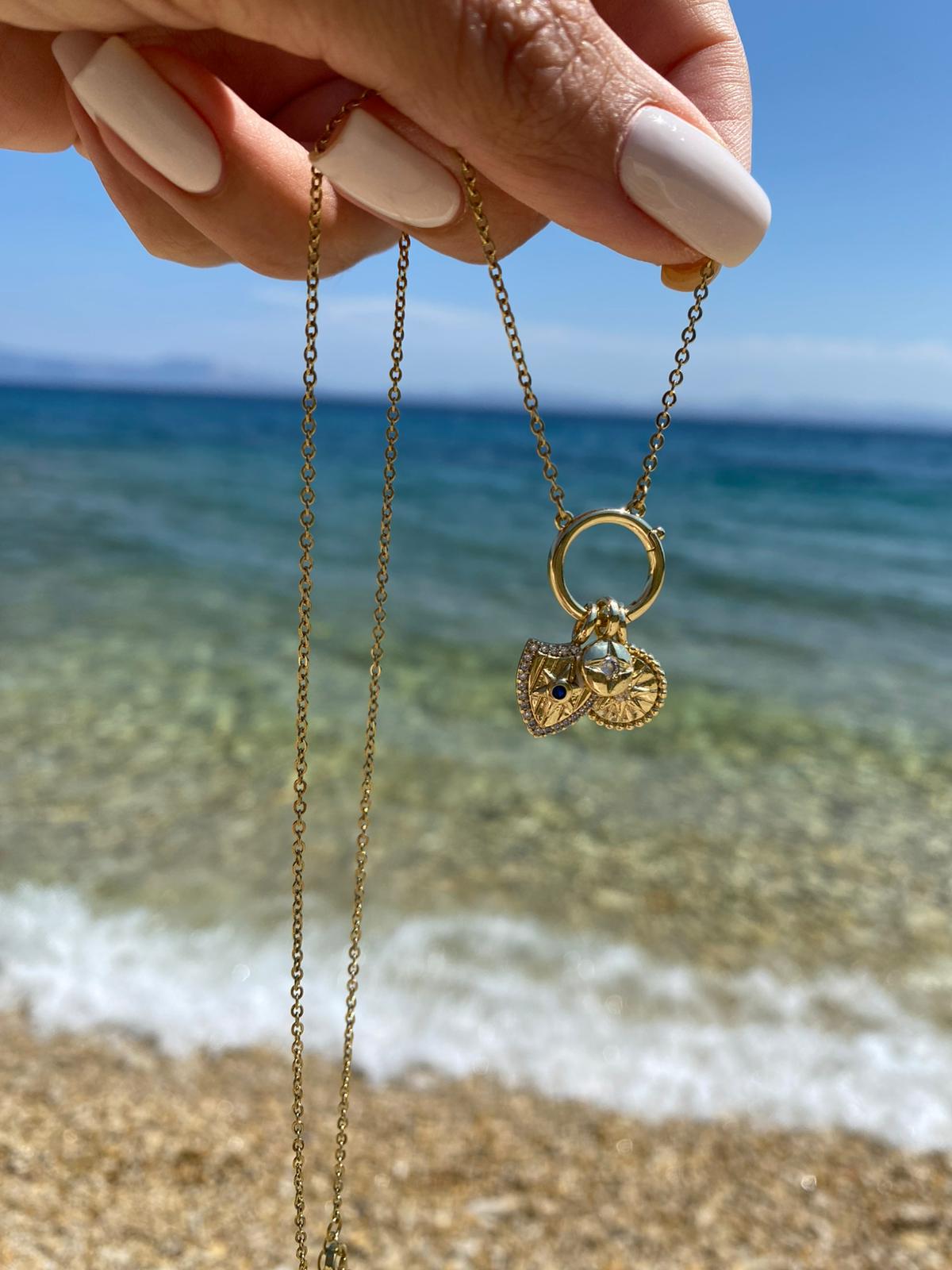 Charm poles plaka kolye