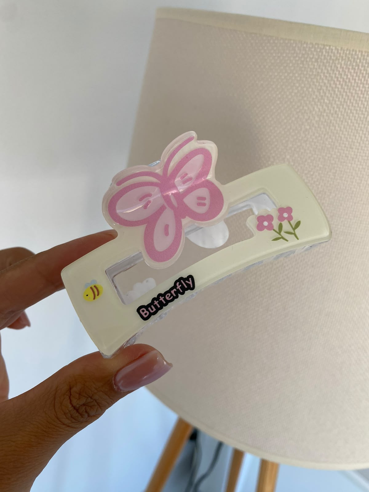 Butterfly cream toka
