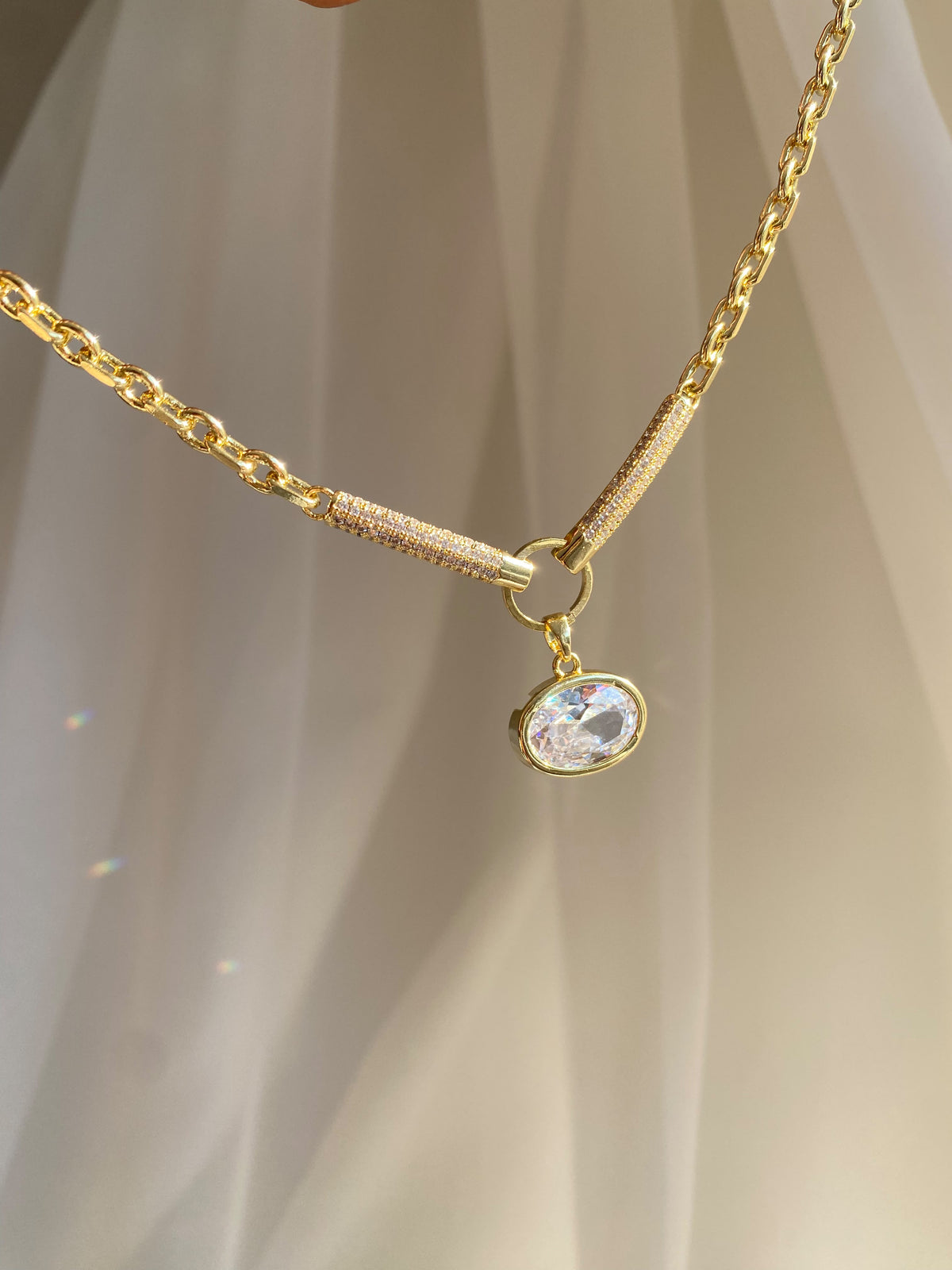 Stone zircon choker