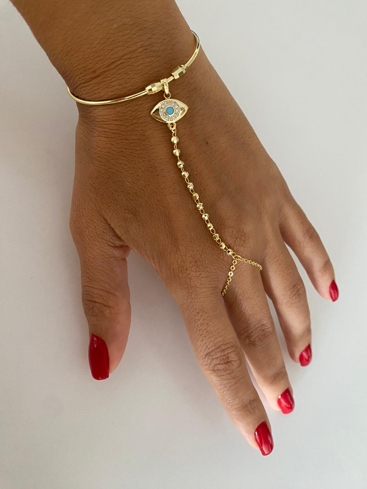 Kelepçe details blue eye şahmeran